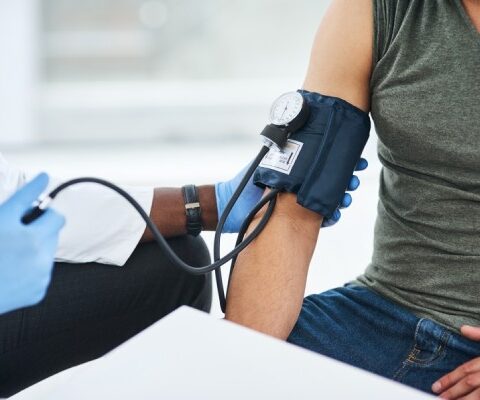 Cosa vuol dire ipertensione: cause, sintomi e prevenzione
